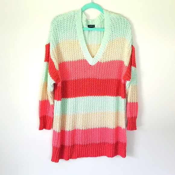 torrid Sweaters - EUC Torrid women's vneck knit Pullover stripes sweater/tunic Size 2 (2X, 18/20)